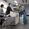 (日本語) 宮本さんが研究科長表彰、水本さんが学長表彰を受賞しました
